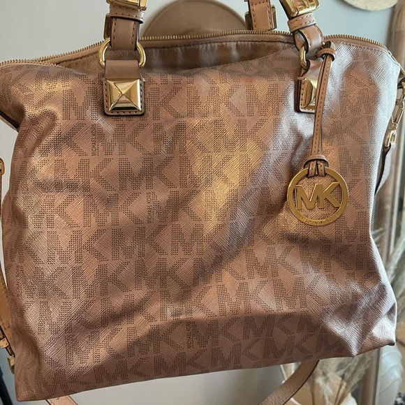 Rose gold MK satchel - Picture 3 of 5
